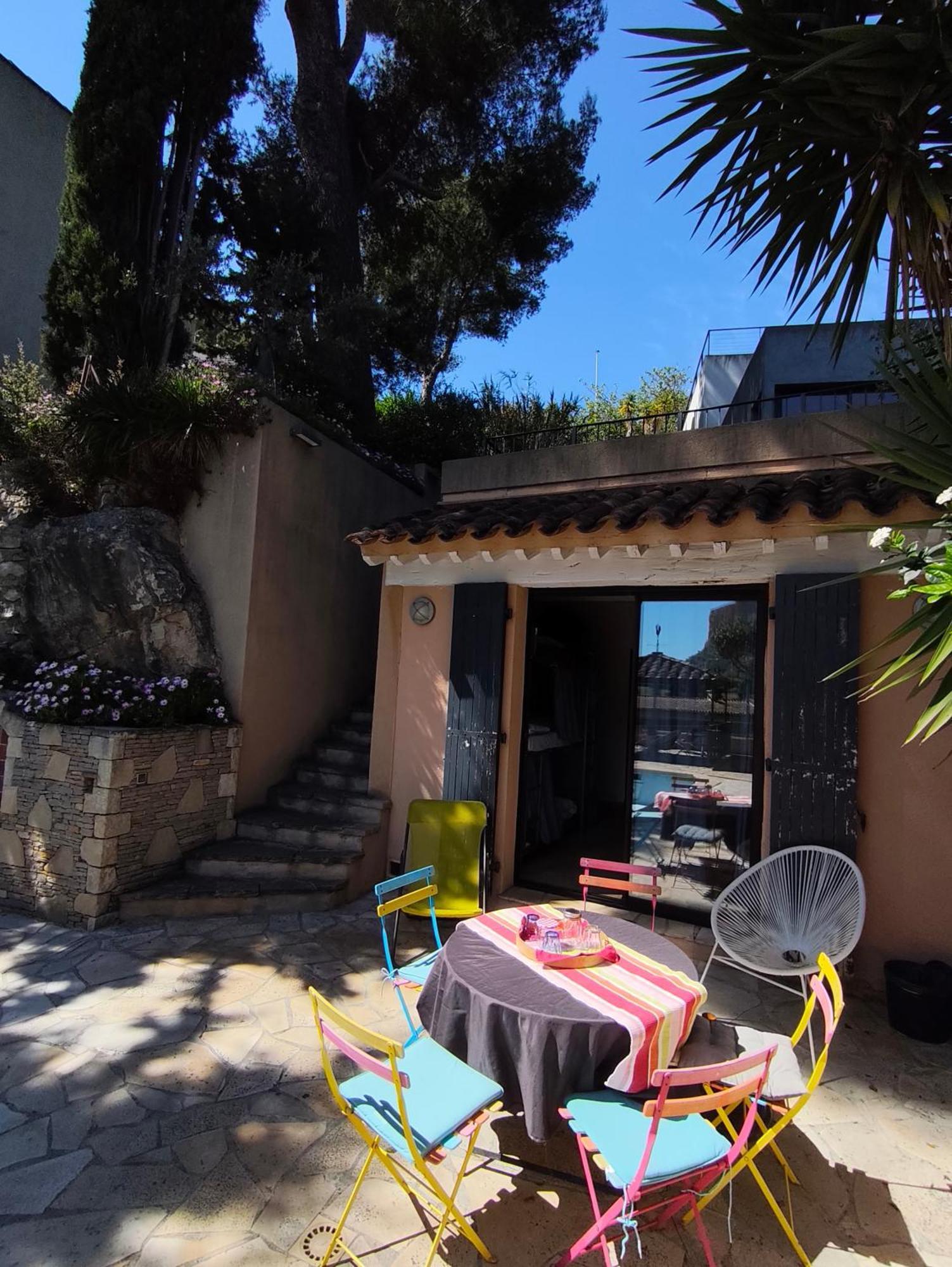 Boutique Hostel By Cassis Kültér fotó